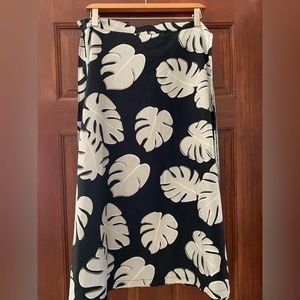 UV SKINZ wrap around coverup skirt